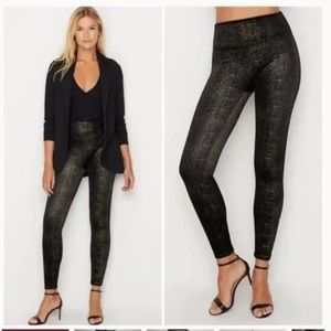 SPANX Velvet Shine Gold & Black Leggings - Medium